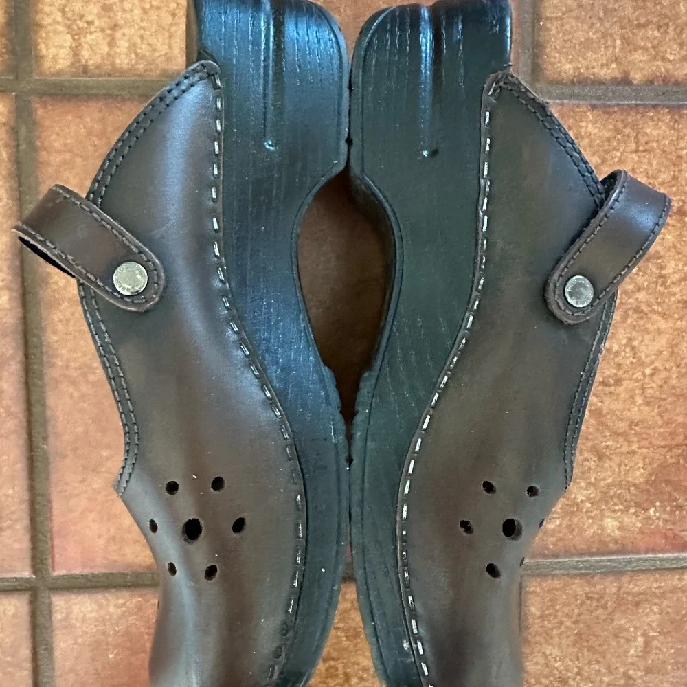 Dansko Merrie Leather Perforated Mary Jane Clog Shoes Euro 37 Dark Brown - Picture 2 of 5